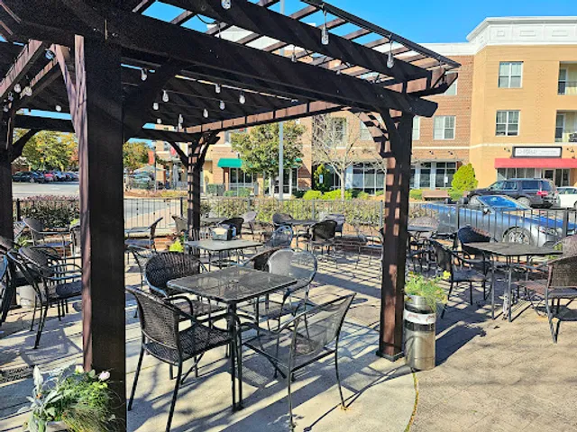 Woody's Sports Tavern & Grill