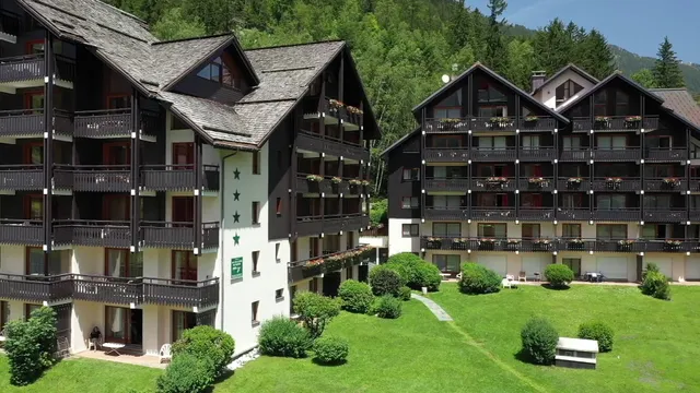 Les Balcons du Savoy