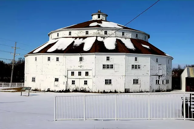 Round Barn Farm Park