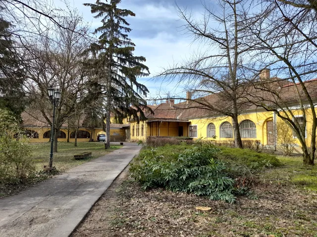 Andrássy-Almásy kastély