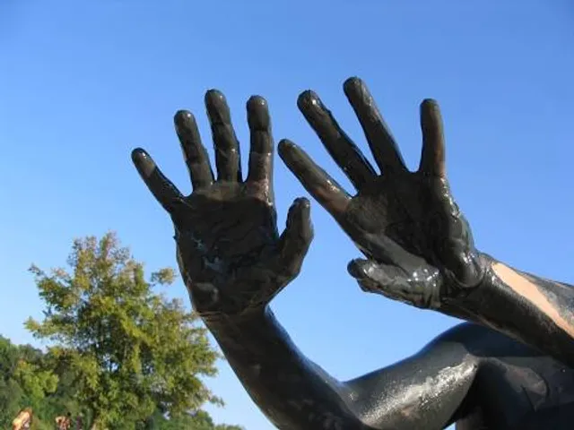 Memorial'nyy Kompleks Krasnyi Bereg