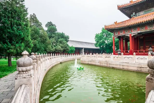 Confucius Temple and The Imperial College Museum