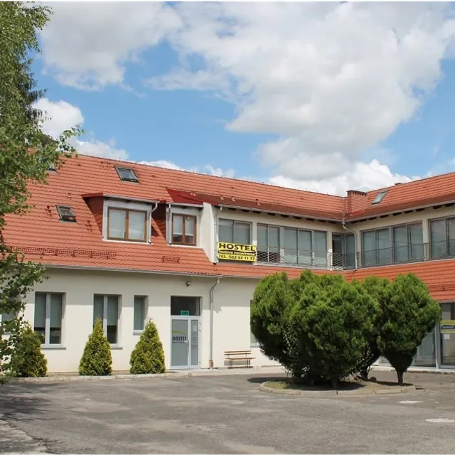 Hostel Nuove Frontiere. Tani nocleg. Pokoje Nysa