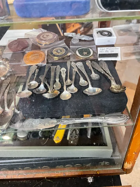 Paul's Vintage Jewelry & More