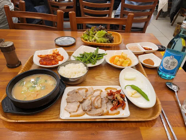 일품돼지국밥 고성본점