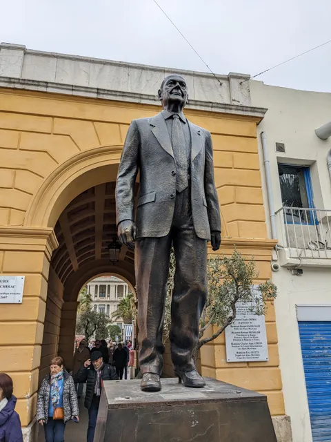 Statue of Jacques Chirac
