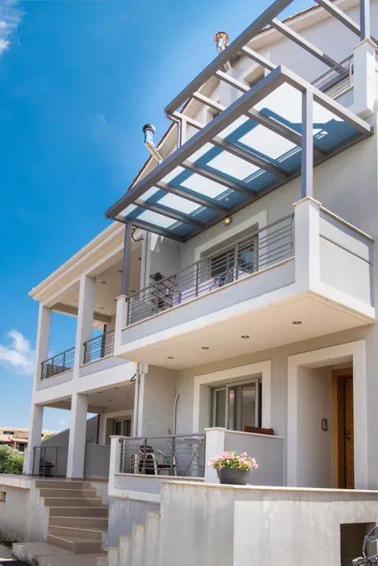 La Strada Apartments