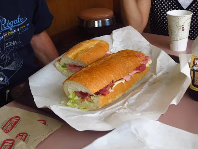 Nardelli's Grinder Shoppe