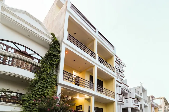 OYO 48926 Heritage Guest Inn