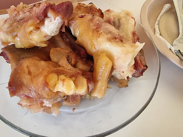 Los Comales Carnitas