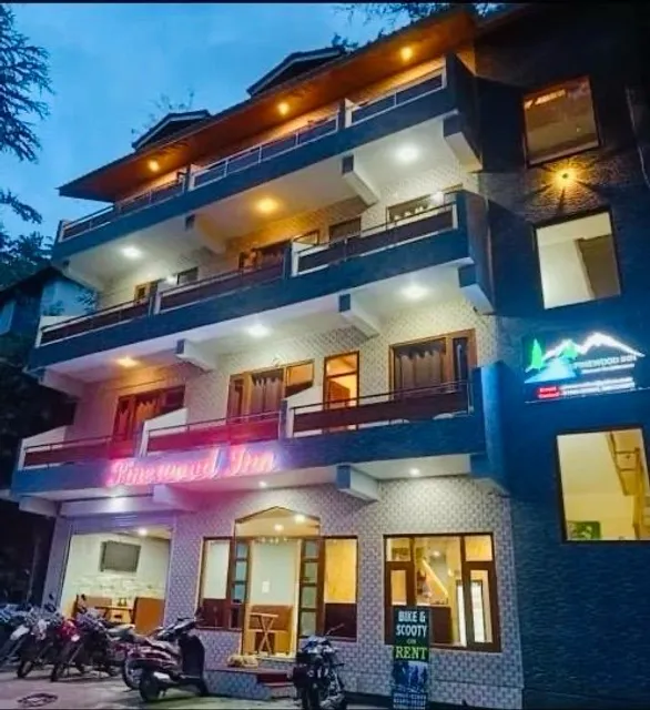 Pinewood Inn