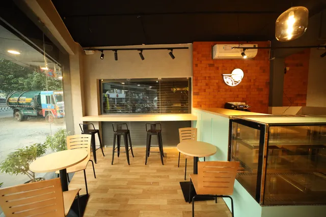 The FreshlyMade - Resto Café