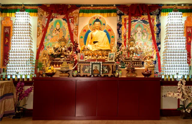 Budismo Tibetano Thubten Dhargye Ling