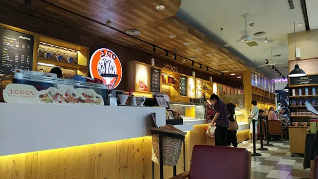 J.Co Donuts Ambarrukmo Plaza
