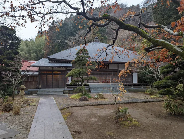 Takarahasu Temple