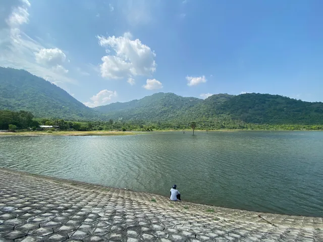 Ô Tà Sóc Lake