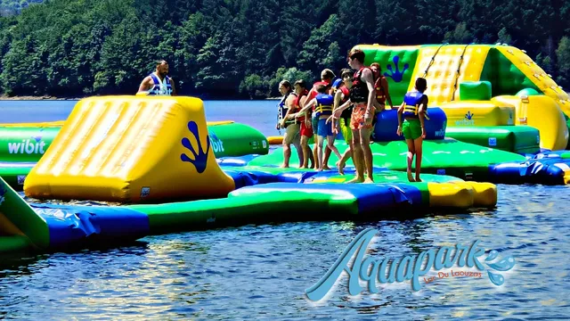 Aquapark de Lunas - Parc aquatique gonflable à la Base de Loisirs de la Prade