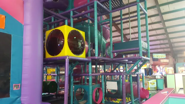 Cluggy's Amusement Center