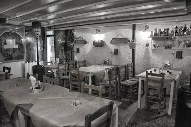 Tavern Keratsini | Koutouki Kala Kathoumena