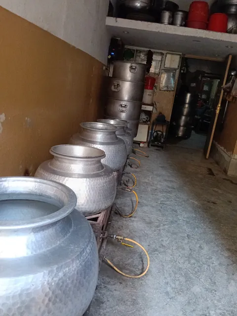 Bilal Shabbir Pakwaan Centre