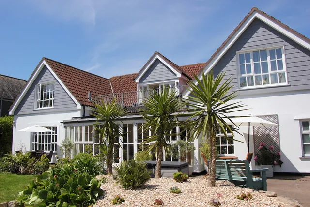 Falmouth Bay Holiday Apartments