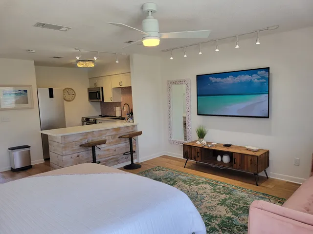 Oasis Vacation Rentals - Destin