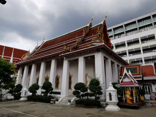 Wat Bophit Phimuk Worawihan