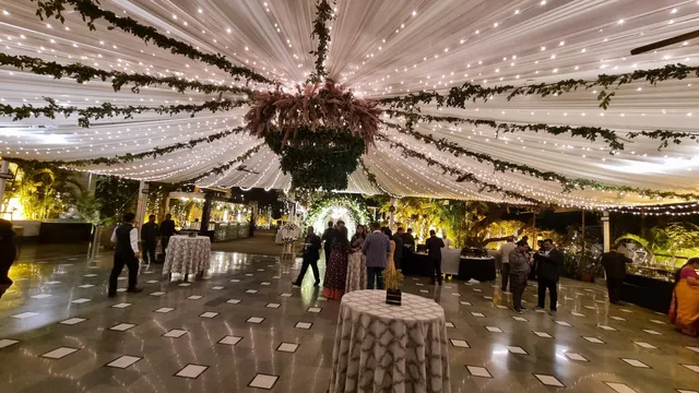 Tattenham Corner Lounge Bar