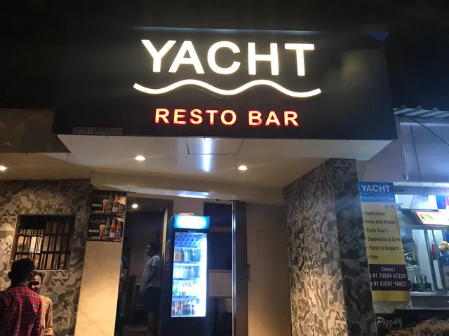 YACHT Resto Bar