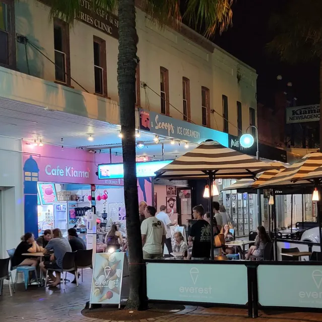 Cafe Kiama & Scoops Ice Creamery & Gelateria