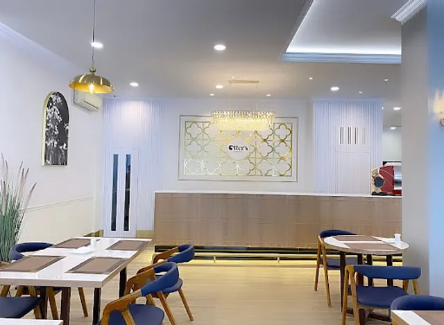 Otter's Koffie Resto & Lounge