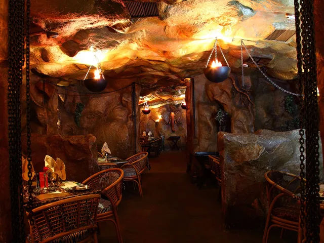 Gufaa Ohri’s Cuisine Court