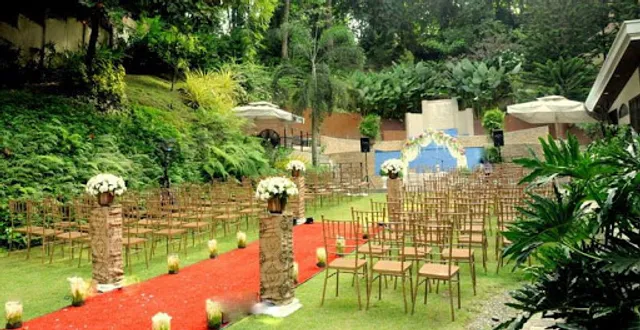 Salome's Garden by Chippens