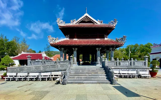 Con Dao Temple