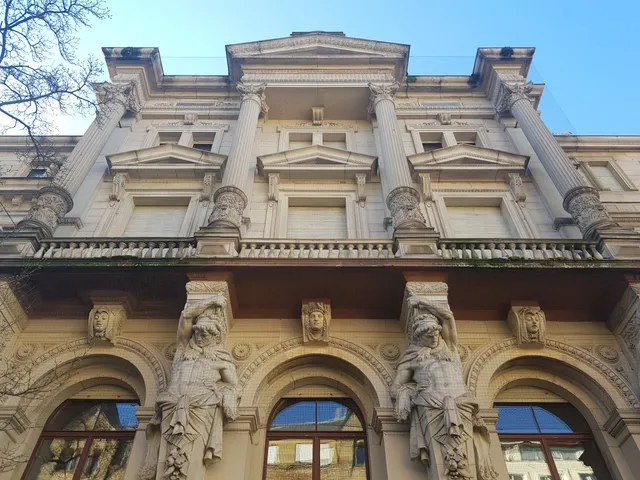photo-1