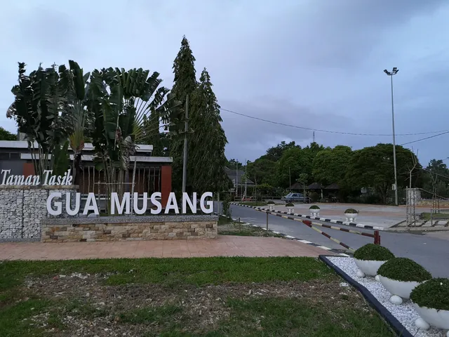 Taman Tasik Gua Musang