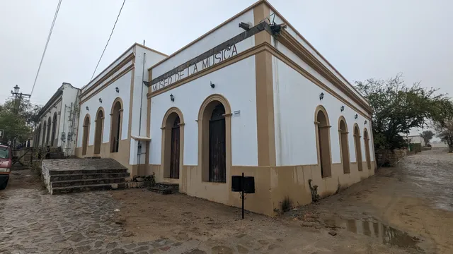 El Triunfo Piano Museum