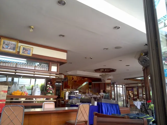 Chandrphen Restaurant