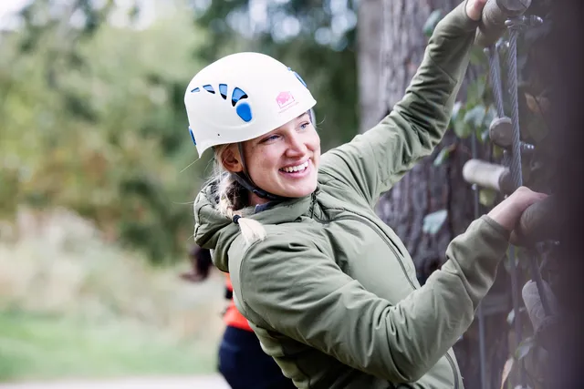 Helgøya Klatrepark AS - Innlandets største klatrepark