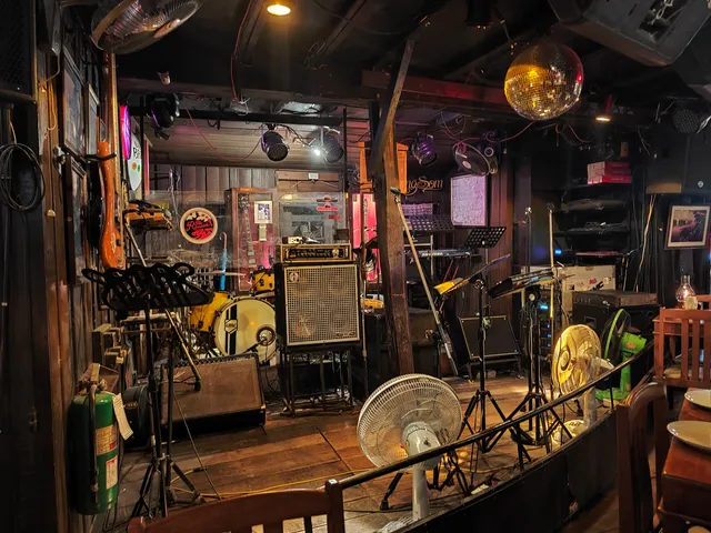 The Riverside Bar & Restaurant