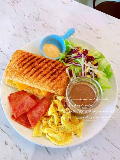 墨爾早午餐（店休日請留意粉絲專頁）