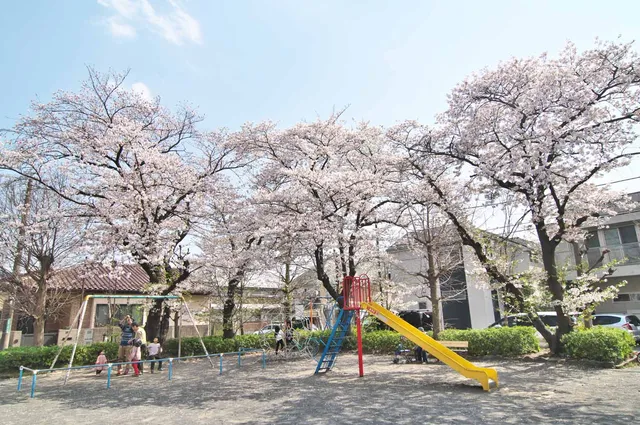 Kuyō-zuka Children's Park