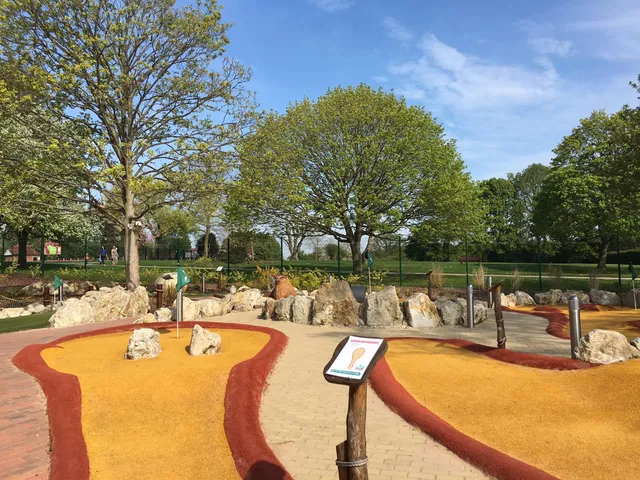 Rascal Bay - Adventure to a Tee