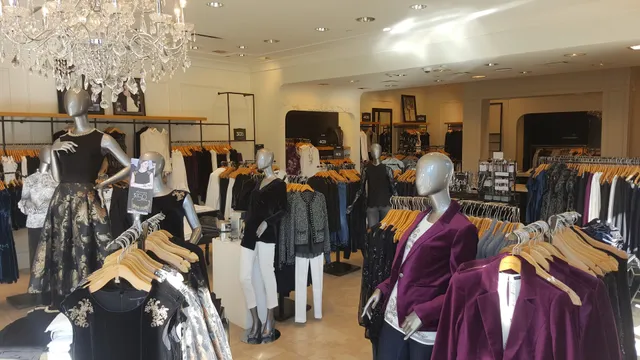 White House Black Market