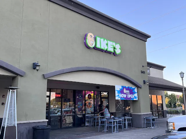 Ike's Love & Sandwiches