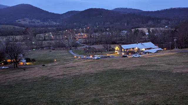 Ridgecrest Mountainside Lodge at Graves Mountain
