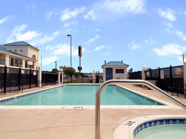 Mesquite Inn & Suites