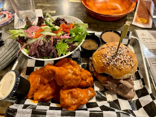 Wingnutz Bar and Grill