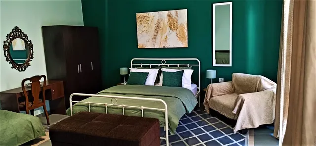 Grace : Garden and Terrace House