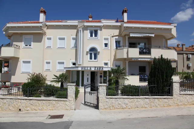Villa Zara Apartments